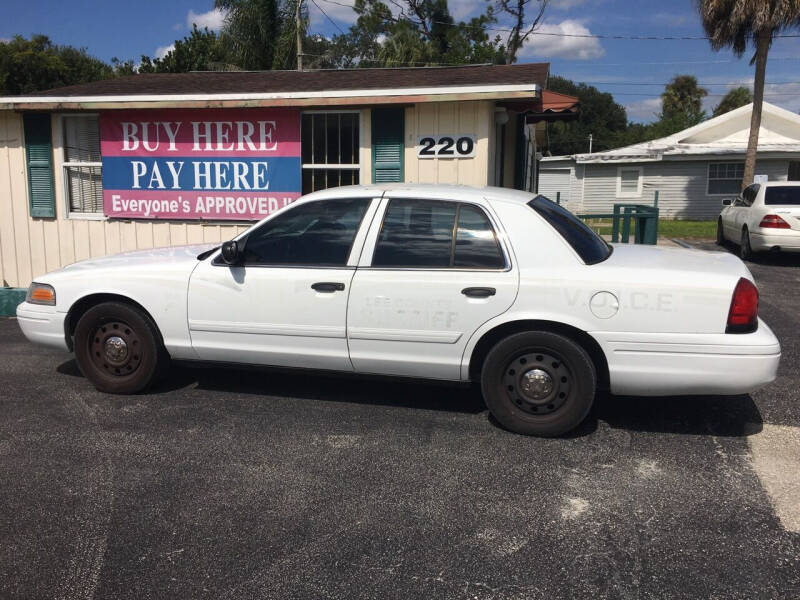 2009 Ford Crown Victoria for sale at Pine Island Auto Sales in North Fort Myers FL