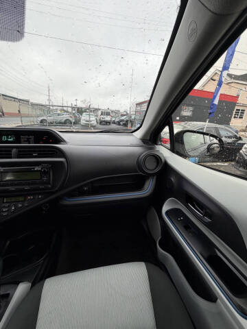 2013 Toyota Prius c One