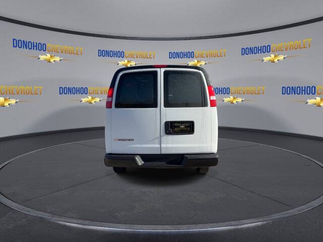 2025 Chevrolet Express 2500