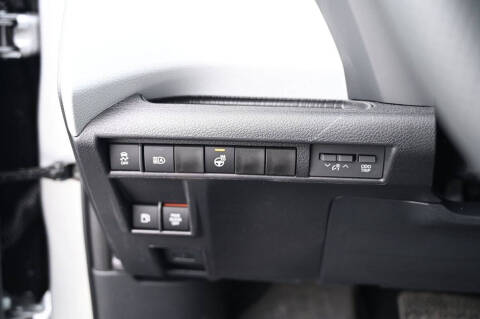 2025 Toyota Sienna XLE 8-Passenger