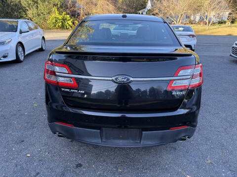 2016 Ford Taurus SEL