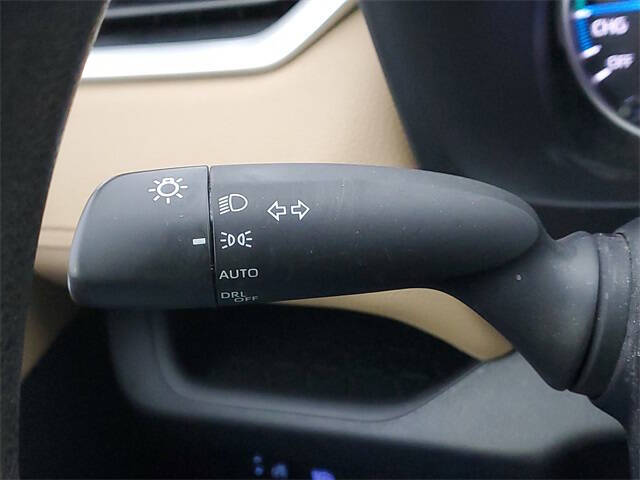 2022 Toyota RAV4 Hybrid XLE