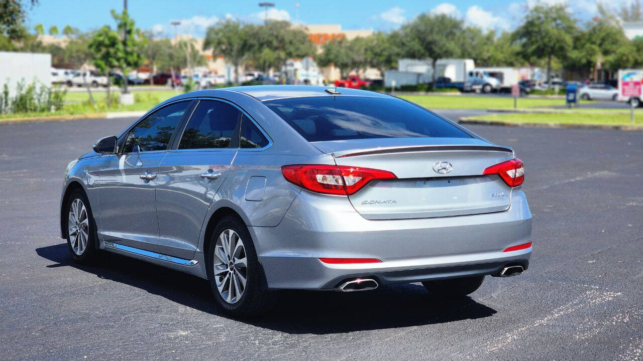 2015 HYUNDAI Sonata Sedan - $9,990