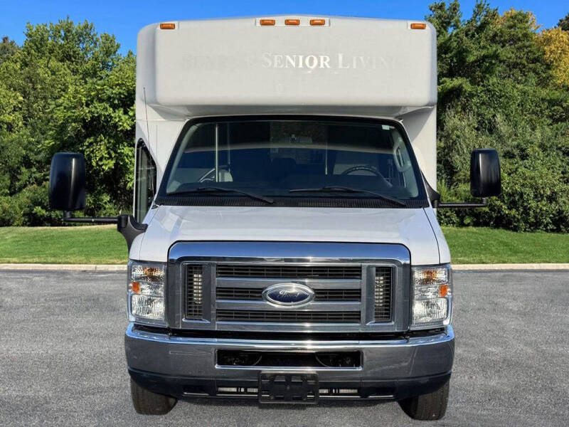2013 Ford E-Series E-450 SD