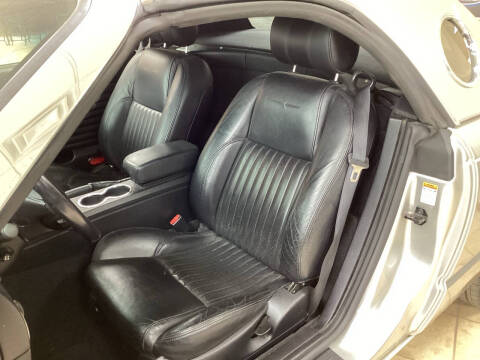 2004 Ford Thunderbird Deluxe