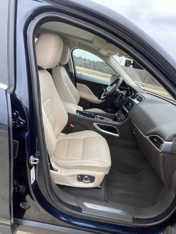 2020 Jaguar F-PACE 25t Prestige