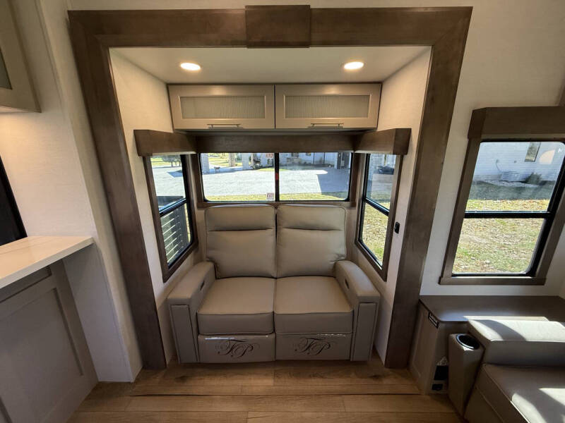 2026 Alliance RV Paradigm