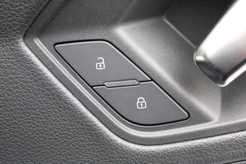 2022 Audi Q3 quattro S line Premium 45 TFSI