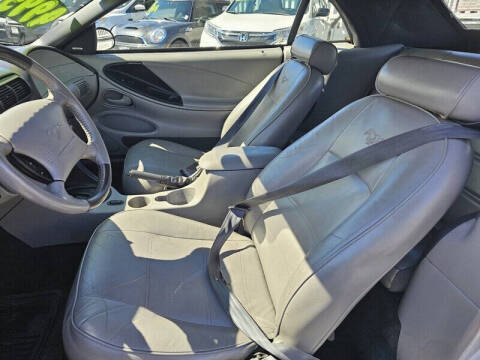 2003 Ford Mustang Deluxe