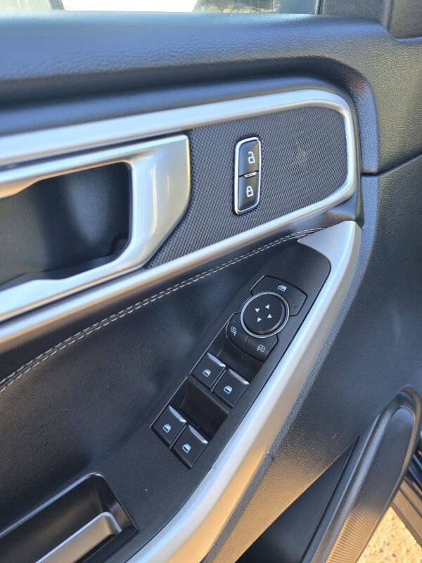 2020 Ford Explorer XLT - Photo 23