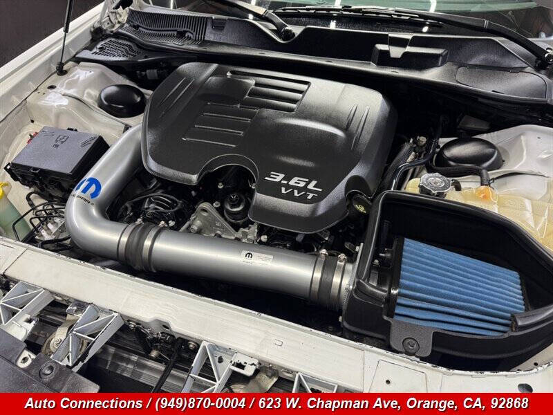 2016 Dodge Challenger SXT Plus