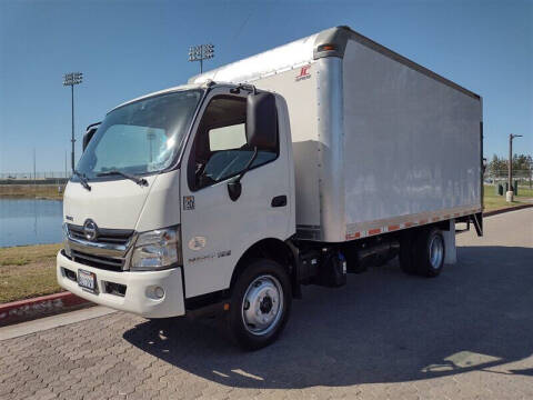 2016 Hino 195