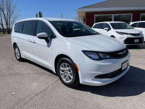 2022 Chrysler Voyager for sale at Summit Auto & Cycle in Zumbrota MN