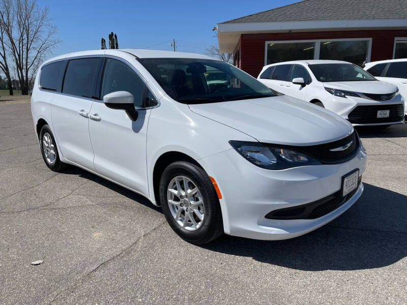 2022 Chrysler Voyager for sale at Summit Auto & Cycle in Zumbrota MN
