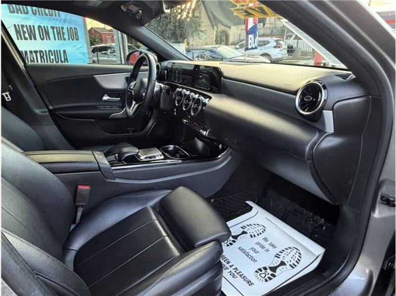 2019 Mercedes-Benz A-Class A 220