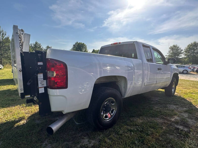 2009 Chevrolet Silverado 2500HD 1LT photo 14