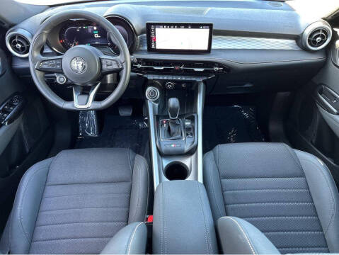 2024 Alfa Romeo Tonale Hybrid Ti