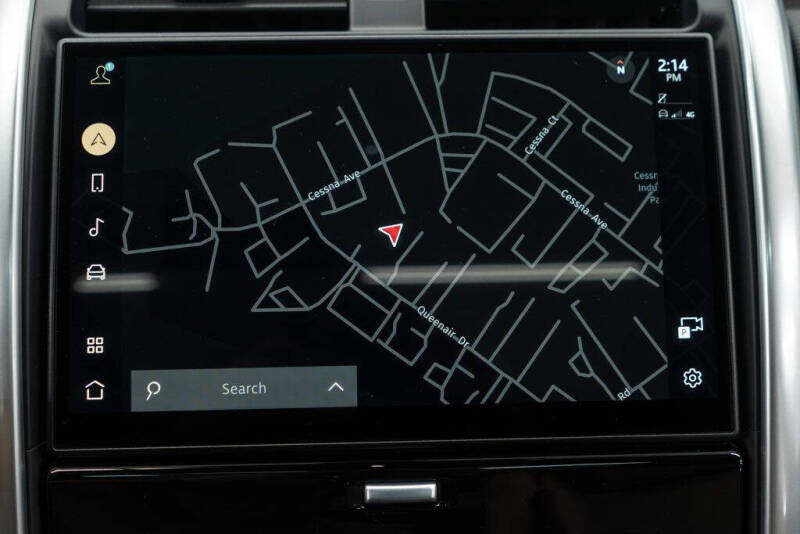 2024 Land Rover Discovery P300 Dynamic SE