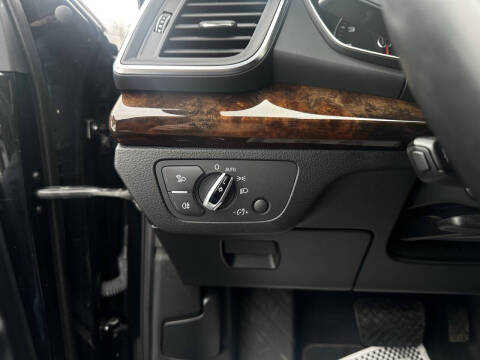 2018 Audi Q5 2.0T quattro Premium Plus