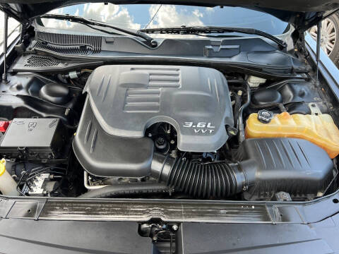 2015 Dodge Challenger SXT Plus