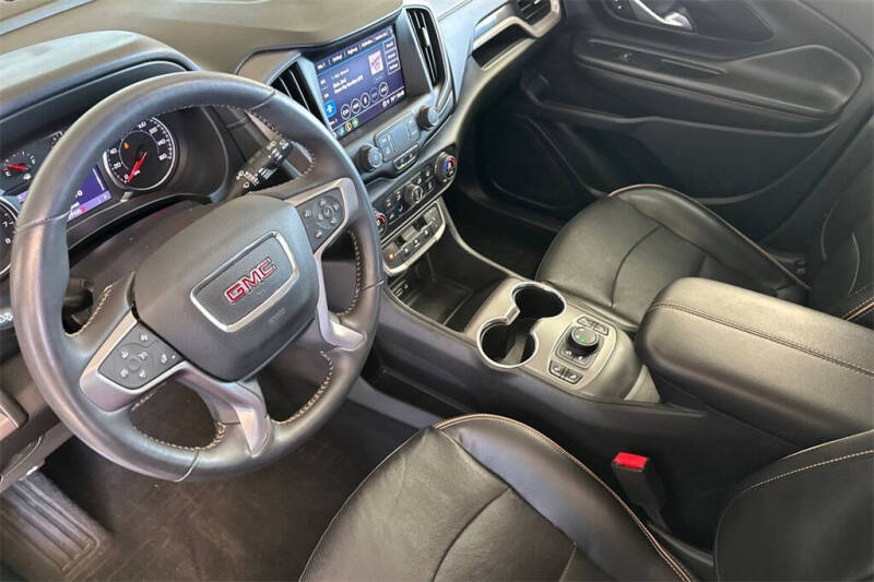 2022 GMC Terrain AT4