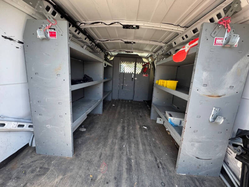 2017 Chevrolet Express 2500