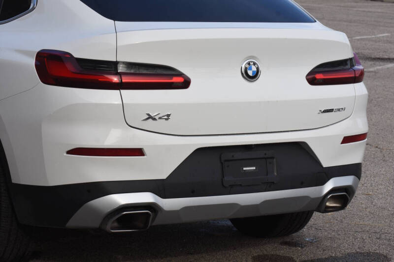 2023 BMW X4 xDrive30i