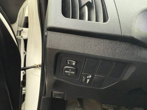 2014 Toyota Prius Two