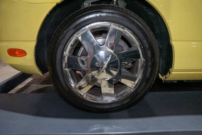 2002 Ford Thunderbird Deluxe