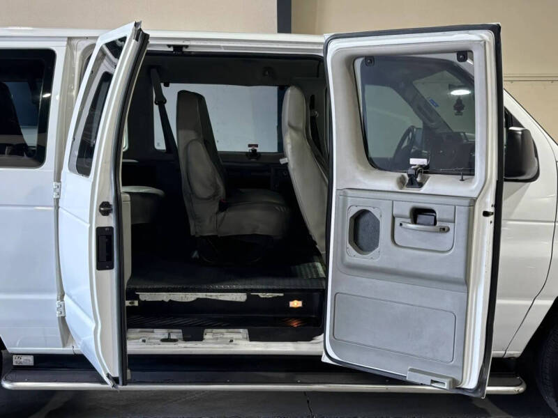 2012 Ford E-Series