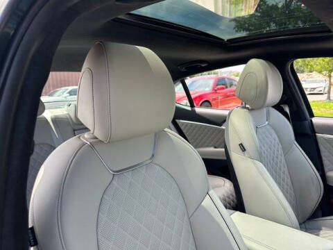 2023 Genesis G70