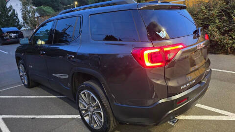 2017 GMC Acadia SLT-1