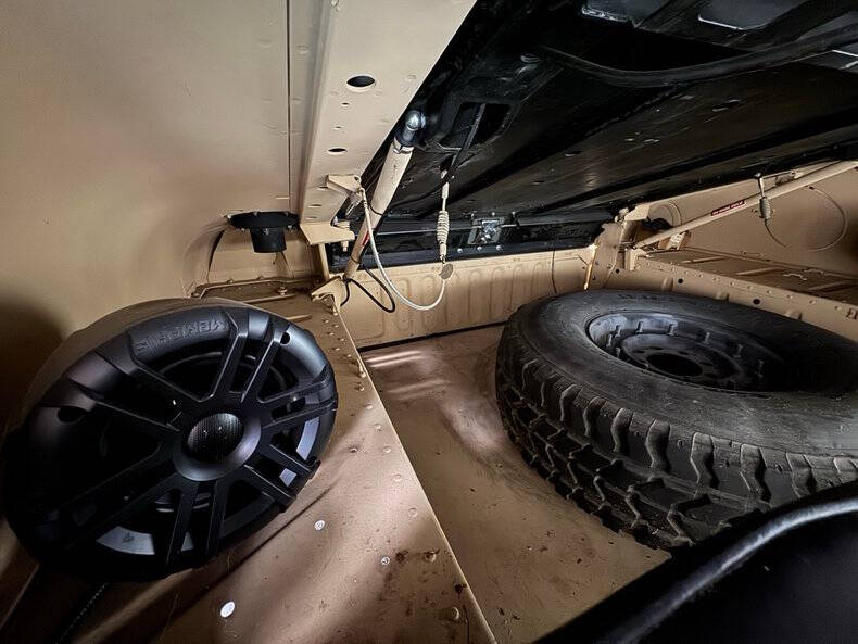 2005 AM General Hummer