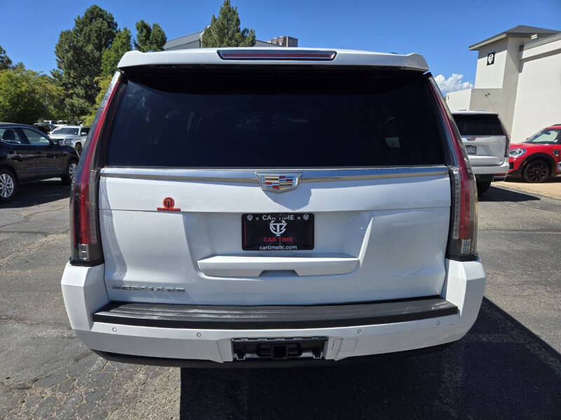 2018 Cadillac Escalade ESV Luxury