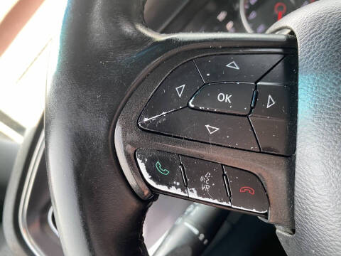 2017 Dodge Charger SE