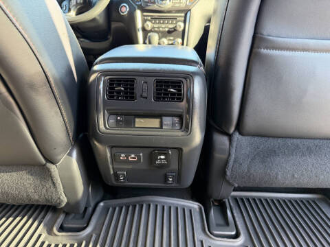 2019 Nissan Pathfinder SL