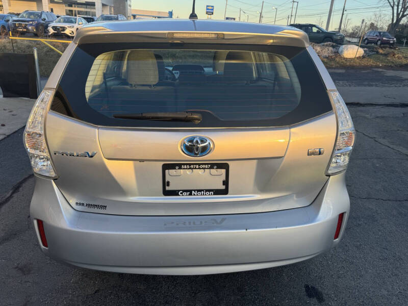 2012 Toyota Prius v Five