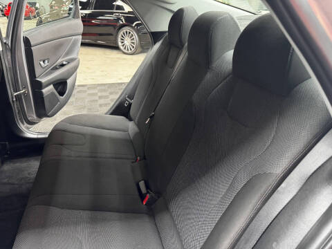 2021 Hyundai Elantra SE