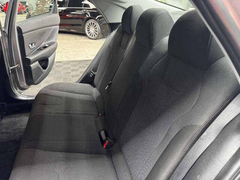 2021 Hyundai Elantra SE