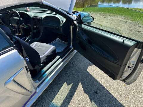 2000 Ford Mustang