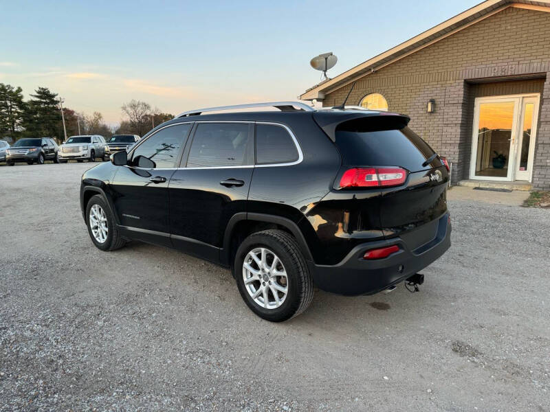 2016 Jeep Cherokee Latitude photo 5