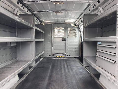 2023 GMC Savana 2500