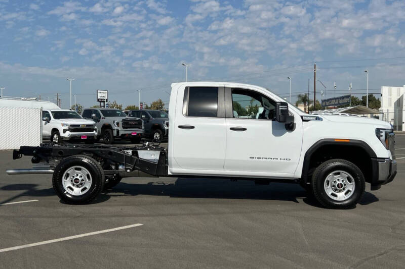 2025 GMC Sierra 2500HD Pro