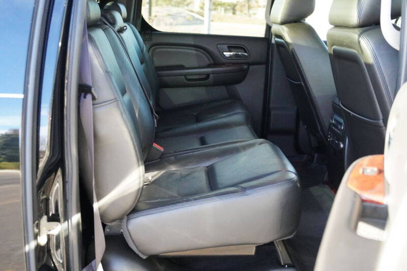 2011 Cadillac Escalade EXT Luxury