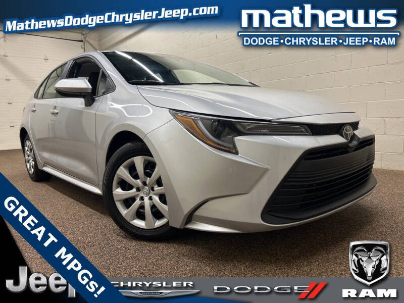 2024 Toyota Corolla LE's photo