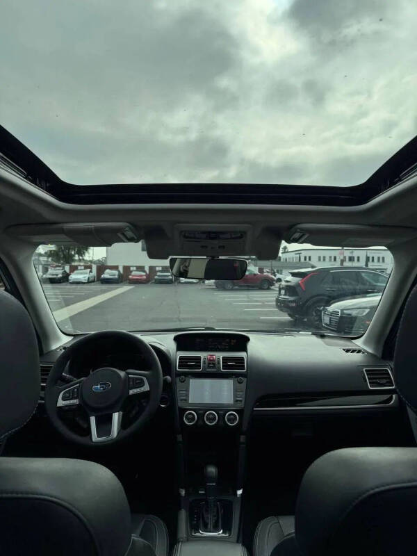 2017 Subaru Forester 2.5i Touring