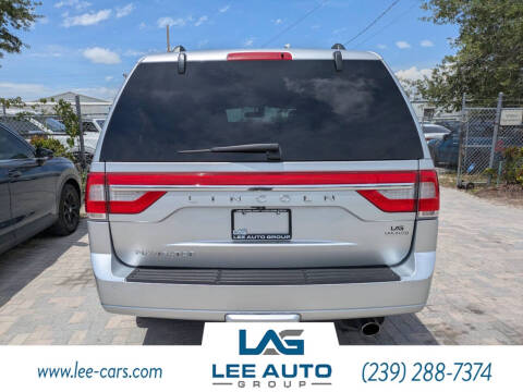 2017 Lincoln Navigator Select