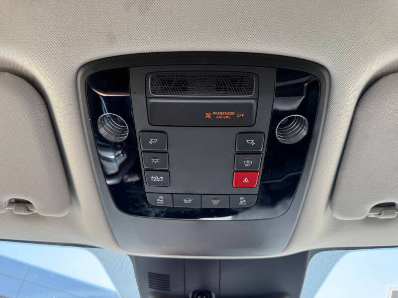 2025 Kia Carnival EX