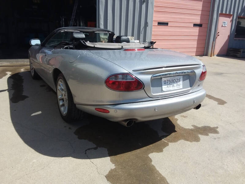 2002 Jaguar XKR