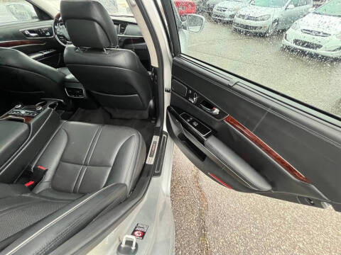 2015 Kia K900 Luxury